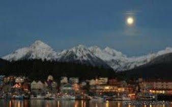 Totem Square Hotel And Marina Sitka Bagian luar foto