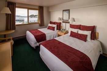 Totem Square Hotel And Marina Sitka Bagian luar foto