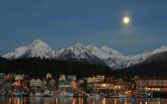 Totem Square Hotel And Marina Sitka Bagian luar foto